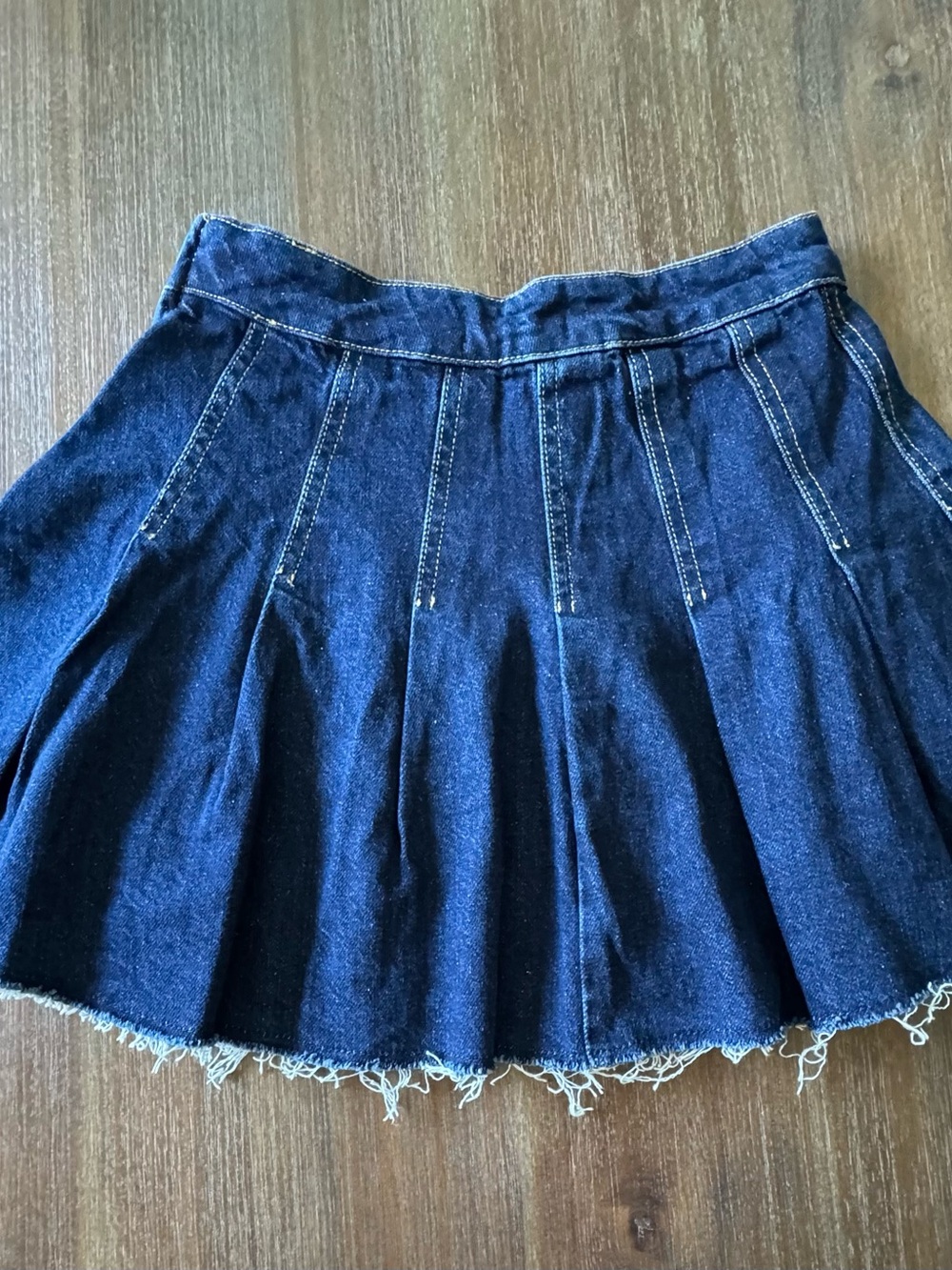 Y2K Dark Wash Pleated Denim Mini Skirt XS Western Cowgirl Raw Hem